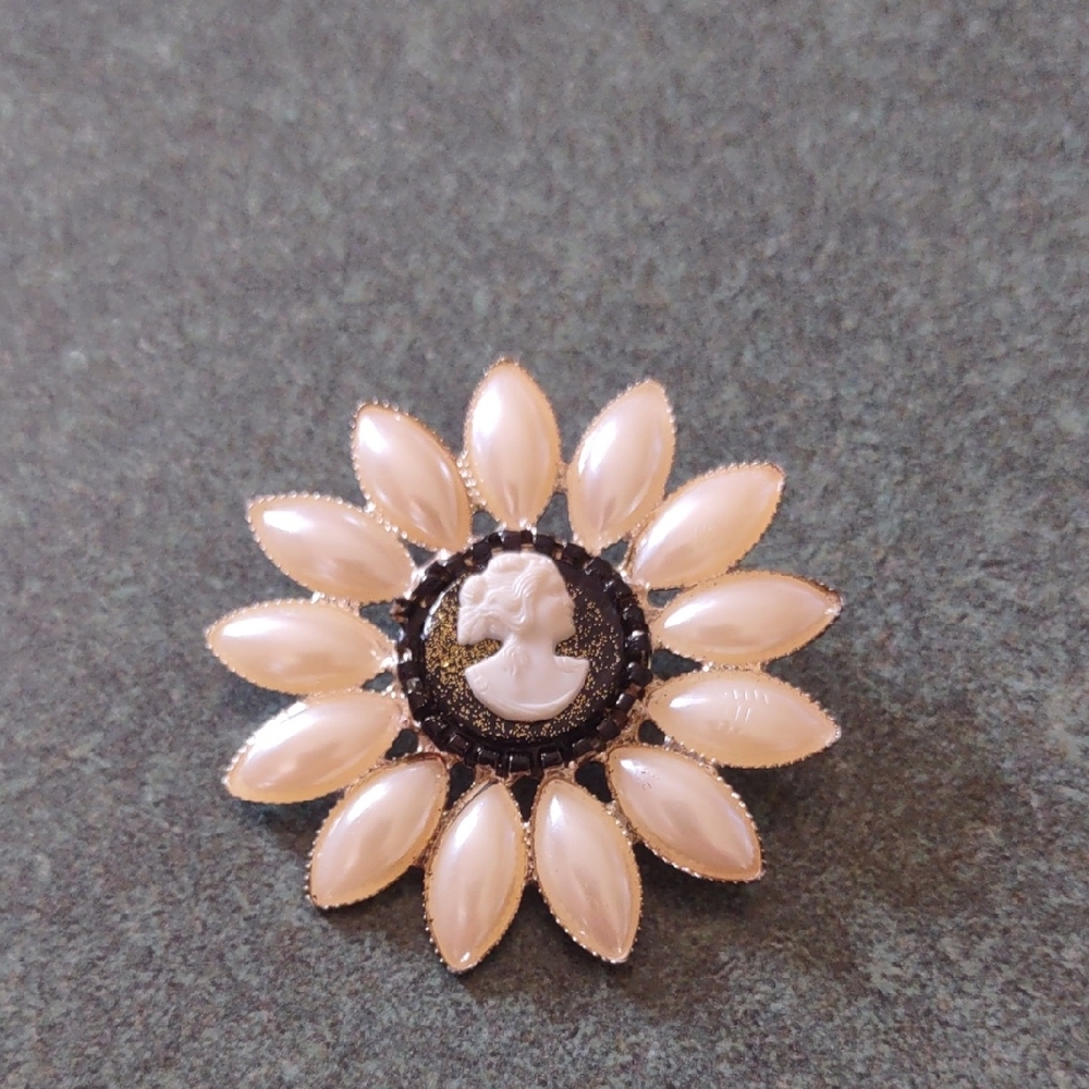 Vintage Black and White Cameo Brooch with Faux Pearl Petals